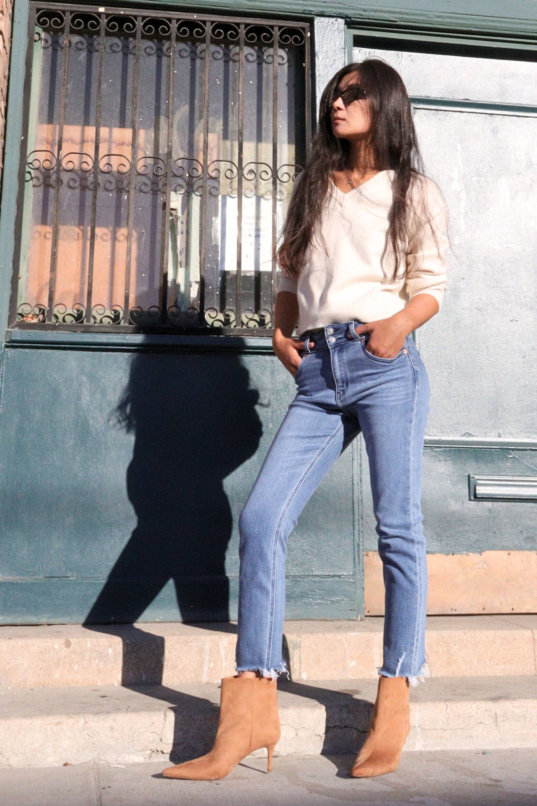 CORSET DOUBLE WAISTBAND STRAIGHT FRAYED HEM JEANS