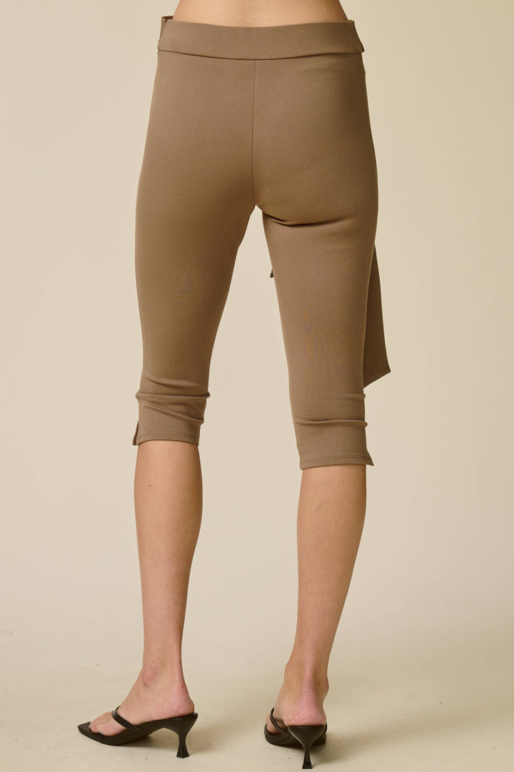 Capri Pants with Tie Belt