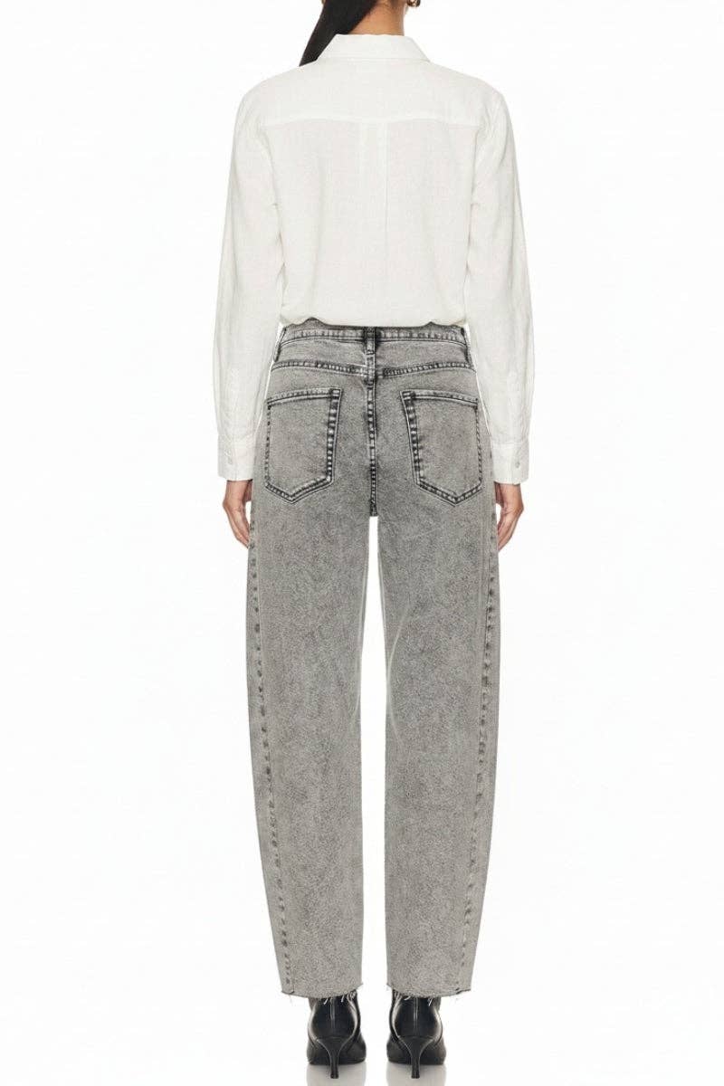 HIGH RISE  BARREL JEANS
